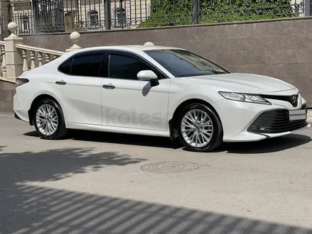 Toyota Camry 2019 года за 13 700 000 тг. в Караганда – фото 32