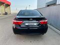 Toyota Camry 2016 года за 9 100 000 тг. в Атырау – фото 6