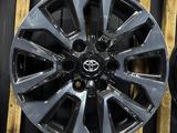 R18 диски Toyota Land Cruiser Prado Рестайлинг 2022 за 239 000 тг. в Алматы – фото 3