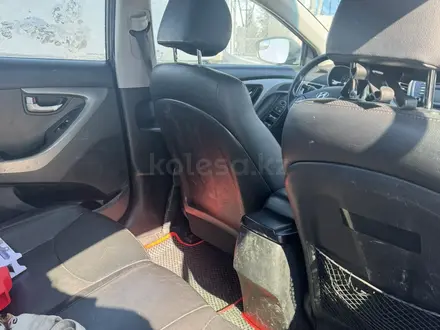 Hyundai Elantra 2014 года за 3 900 000 тг. в Актобе – фото 5
