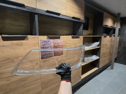 Хендай Соната НФ дорест стекло фары правое и левое в наличии Усть-Каменогор за 28 000 тг. в Усть-Каменогорск – фото 2