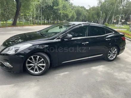 Hyundai Grandeur 2015 года за 10 000 000 тг. в Алматы – фото 11