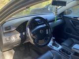 Volkswagen Passat 2005 года за 2 250 000 тг. в Аксу – фото 5