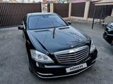 Mercedes-Benz S 500 2010 года за 11 500 000 тг. в Астана