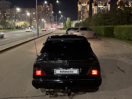 Mercedes-Benz E 320 1995 года за 2 600 000 тг. в Астана – фото 7
