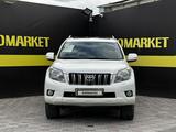 Toyota Land Cruiser Prado 2010 года за 17 400 000 тг. в Актобе – фото 2