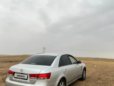Hyundai Sonata 2006 года за 2 500 000 тг. в Шымкент – фото 17