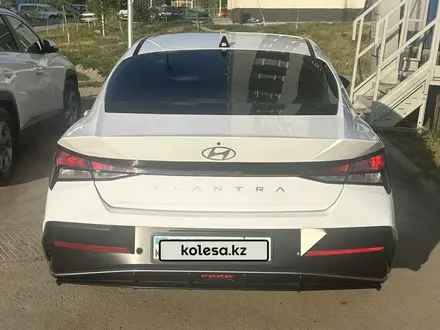 Hyundai Elantra 2023 года за 8 333 000 тг. в Алматы – фото 12