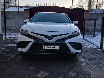 Toyota Camry 2020 года за 11 000 000 тг. в Узынагаш – фото 3