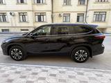 Toyota Highlander 2020 года за 15 500 000 тг. в Актау – фото 2