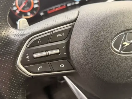 Hyundai Santa Fe 2022 года за 18 500 000 тг. в Алматы – фото 12