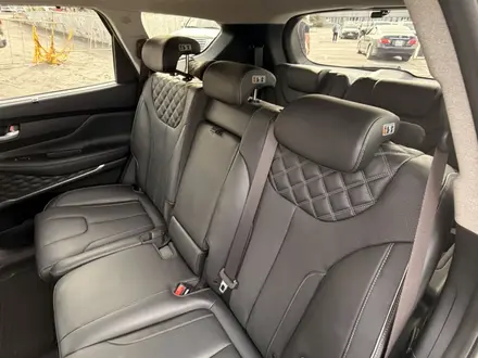Hyundai Santa Fe 2022 года за 18 500 000 тг. в Алматы – фото 17
