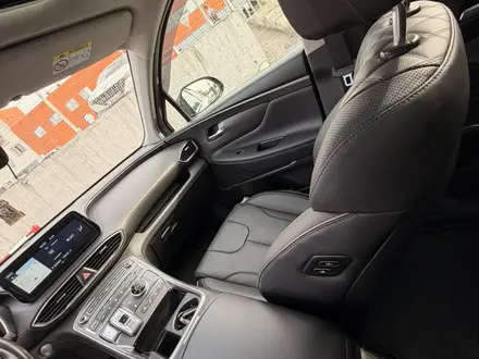 Hyundai Santa Fe 2022 года за 18 500 000 тг. в Алматы – фото 20