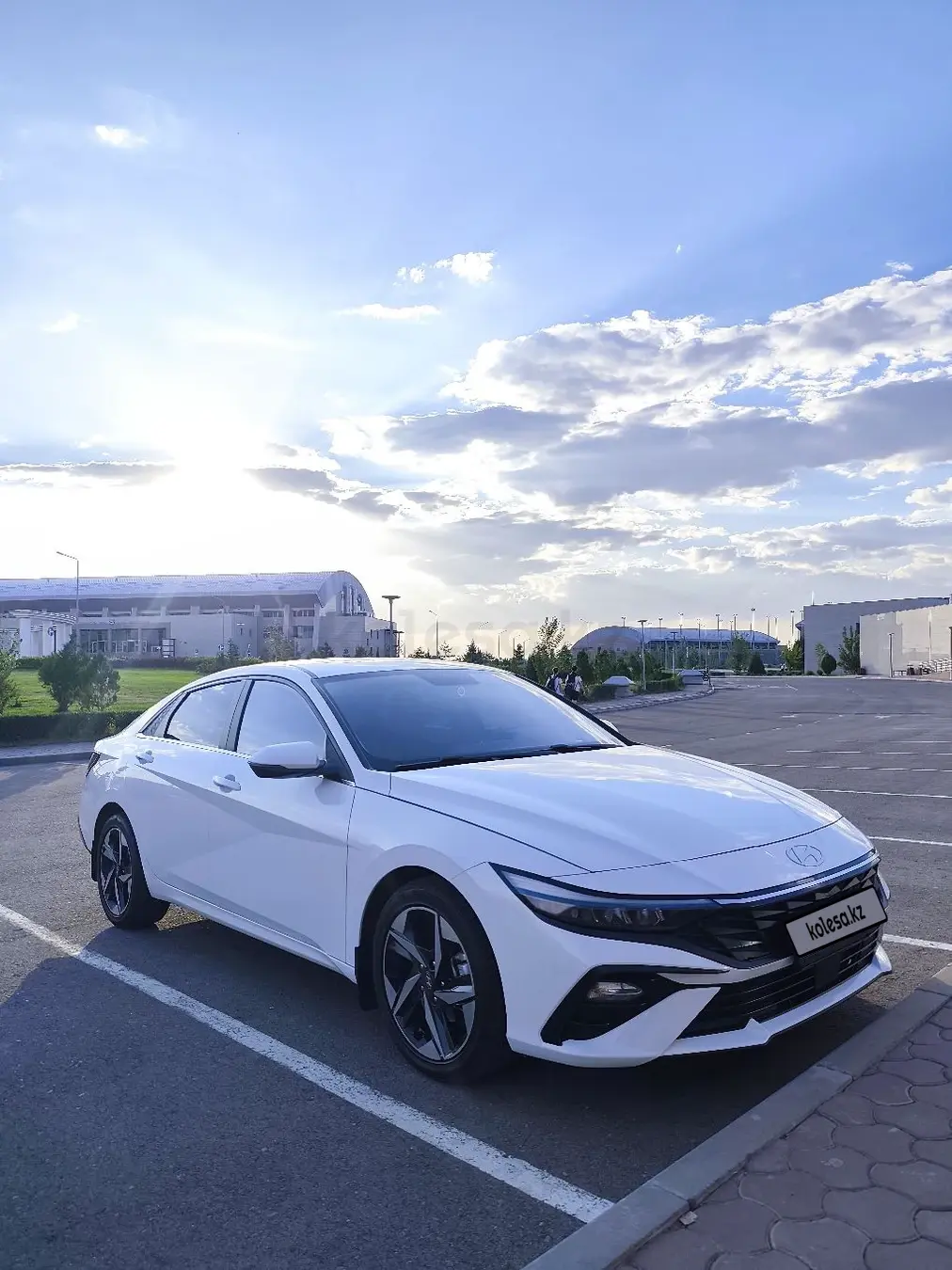 Hyundai Elantra, 2024