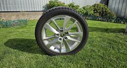 Комплект оригинальных дисков Skoda Oktavia A7 с резиной за 320 000 тг. в Алматы