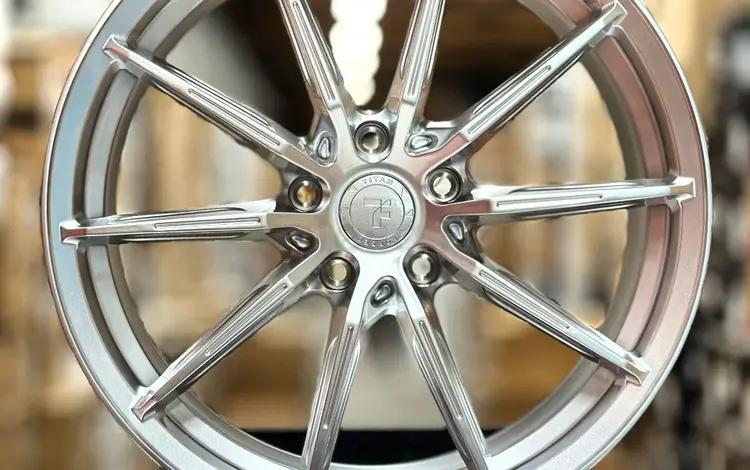 Flow Forged F9834 R19 8, 5J 5x120 ET30 ЦО72.6 HYPER SILVER за 420 000 тг. в Алматы