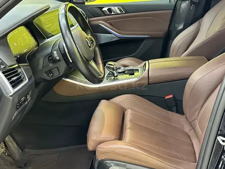 BMW X5 2021 года за 35 500 000 тг. в Астана – фото 13