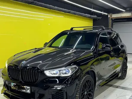 BMW X5 2021 года за 35 500 000 тг. в Астана – фото 2