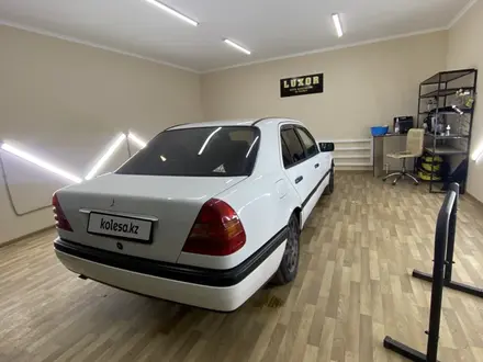 Mercedes-Benz C 180 1993 года за 2 100 000 тг. в Уральск – фото 11