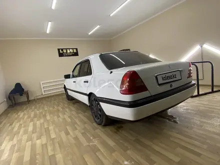 Mercedes-Benz C 180 1993 года за 2 100 000 тг. в Уральск – фото 14