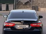 Toyota Camry 2021 года за 15 300 000 тг. в Алматы – фото 4