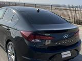 Hyundai Elantra 2019 года за 6 000 000 тг. в Актау – фото 4