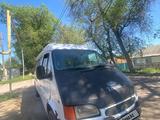 Ford Transit 2000 годаүшін1 200 000 тг. в Баянаул