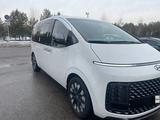 Hyundai Staria 2022 годаfor21 590 000 тг. в Алматы