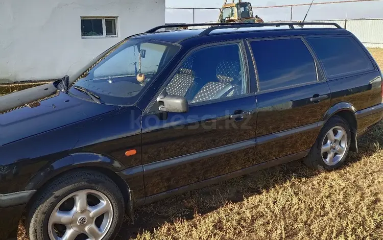 Volkswagen Passat 1994 годаүшін2 300 000 тг. в Уральск