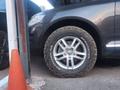 Volkswagen Touareg 2008 годаfor7 200 000 тг. в Алматы – фото 2