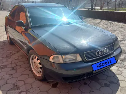 Audi A4 1995 годаүшін1 800 000 тг. в Караганда