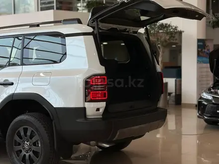 Toyota Land Cruiser Prado Luxe 2025 года за 47 690 000 тг. в Алматы – фото 9