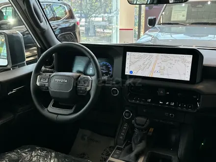 Toyota Land Cruiser Prado Luxe 2025 года за 47 690 000 тг. в Алматы – фото 15