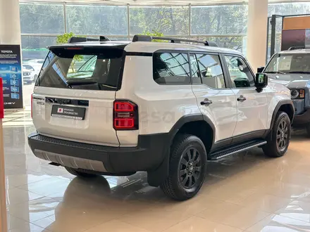 Toyota Land Cruiser Prado Luxe 2025 года за 47 690 000 тг. в Алматы – фото 7