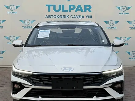 Hyundai Elantra 2024 года за 9 290 000 тг. в Алматы – фото 2