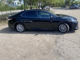 Toyota Camry 2021 годаүшін13 800 000 тг. в Темиртау – фото 2