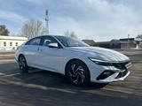 Hyundai Elantra 2023 года за 10 000 000 тг. в Уральск – фото 2