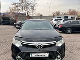 Toyota Camry 2015 года за 10 500 000 тг. в Алматы – фото 2