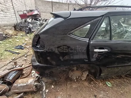 Дверь задняя правая для Lexus RX350 за 60 000 тг. в Тараз