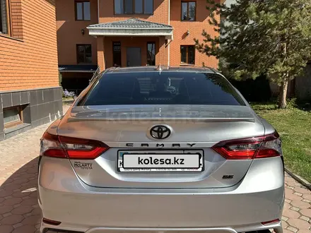 Toyota Camry 2022 года за 13 500 000 тг. в Алматы – фото 6