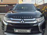 Mitsubishi Outlander 2017 года за 10 300 000 тг. в Астана