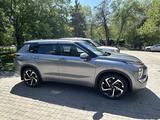 Mitsubishi Outlander 2023 года за 18 500 000 тг. в Алматы – фото 2