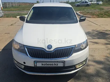 Skoda Rapid 2013 года за 4 200 000 тг. в Уральск – фото 2