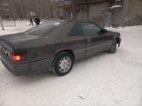 Mercedes-Benz E 230 1990 годаfor999 900 тг. в Караганда