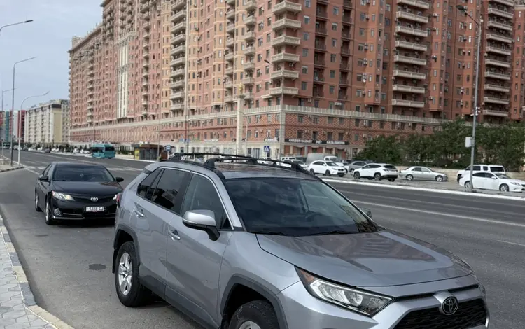 Toyota RAV4 2020 года за 11 500 000 тг. в Актау
