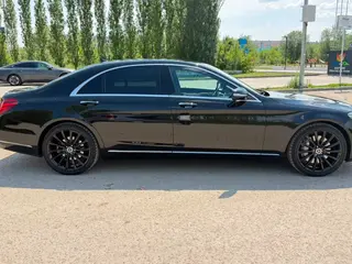 Mercedes-Benz S 400