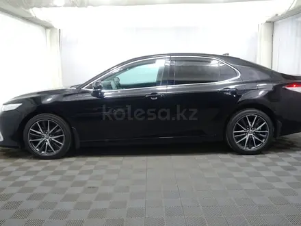 Toyota Camry 2021 года за 17 200 000 тг. в Алматы – фото 3