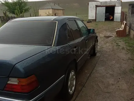 Mercedes-Benz E 230 1991 года за 1 000 000 тг. в Шолаккорган – фото 3