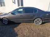 Volkswagen Passat 2009 года за 4 500 000 тг. в Рудный – фото 5