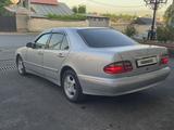 Mercedes-Benz E 240 2000 года за 3 400 000 тг. в Шымкент – фото 3